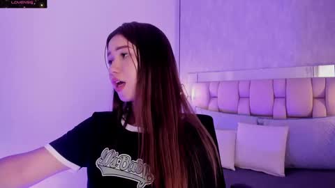 Snapshot of roxie_summers chatting on 02.12.25 Roxie online show from 02.12.25