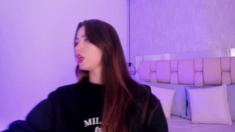 Snapshot of roxie_summers chatting on 02.14.25 Roxie online show from 02.14.25