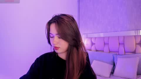 Snapshot of roxie_summers chatting on 02.15.25 Roxie online show from 02.15.25