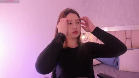 Snapshot of roxie_summers chatting on 02.18.25 Roxie online show from 02.18.25