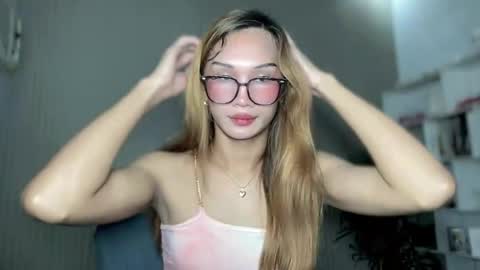 Snapshot of roxie_walton69x chatting on 04.25.26 Roxie online show from 04.25.26