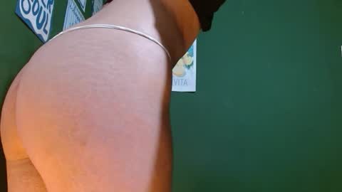 Snapshot of roxiehood chatting on 03.03.26 Roxie online show from 03.03.26