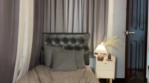 Snapshot of roxiethogersen chatting on 07.14.26 roxiethogersen online show from 07.14.26