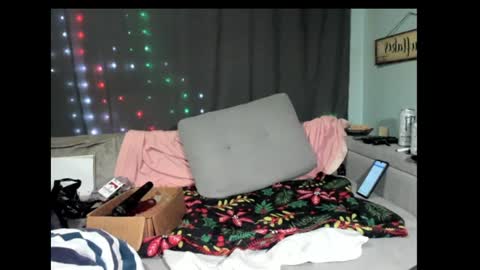 roxihazeleyes online show from 02.03.25