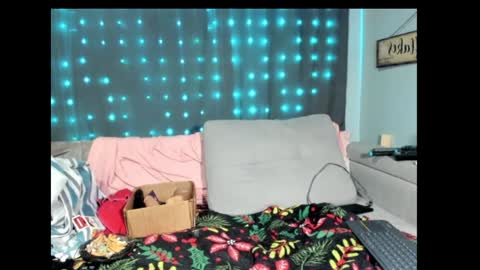 roxihazeleyes online show from 02.07.25