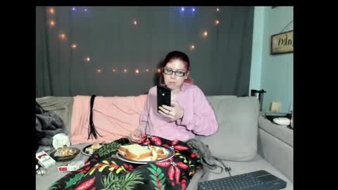 roxihazeleyes online show from 03.03.25