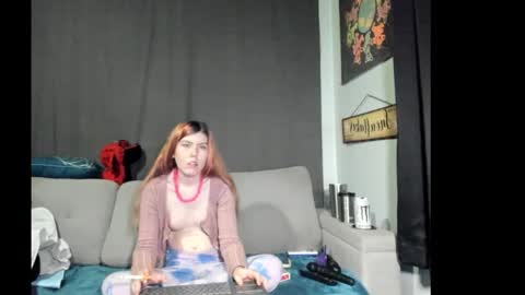 roxihazeleyes online show from 10.17.25