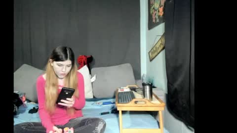 roxihazeleyes online show from 04.03.26