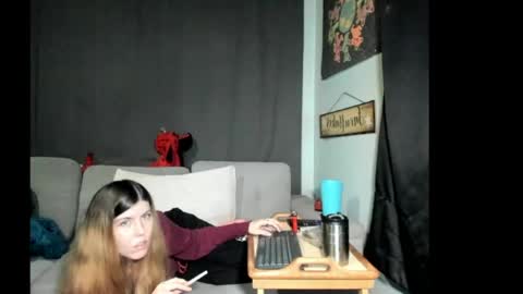 Snapshot of roxihazeleyes chatting on 05.29.26 roxihazeleyes online show from 05.29.26