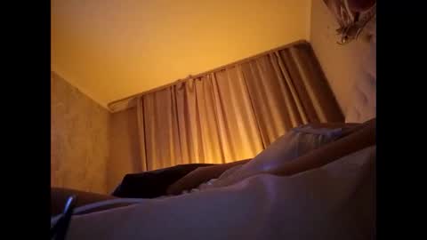 Snapshot of roxolanaa_sexy chatting on 12.31.24 ROXOLANAA SEXY online show from 12.31.24