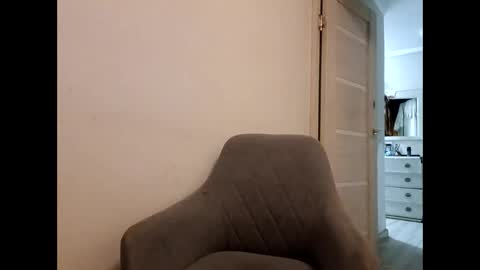 Snapshot of roxolanaa_sexy chatting on 12.04.25 ROXOLANAA SEXY online show from 12.04.25