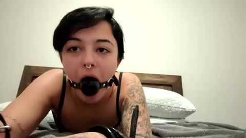 Snapshot of roxxysky chatting on 01.13.26 Roxxy Skyy online show from 01.13.26