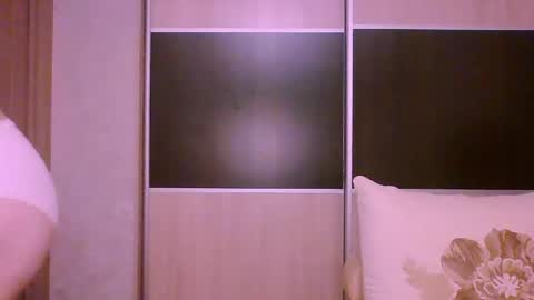 Roxxy Wharton online show from 06.04.26
