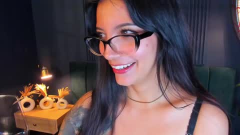 Roxy hell online show from 03.07.25