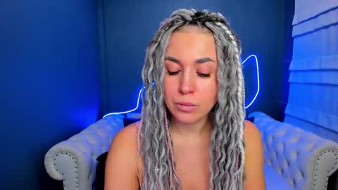 Roxy online show from 02.04.26