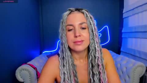 Roxy online show from 04.21.26