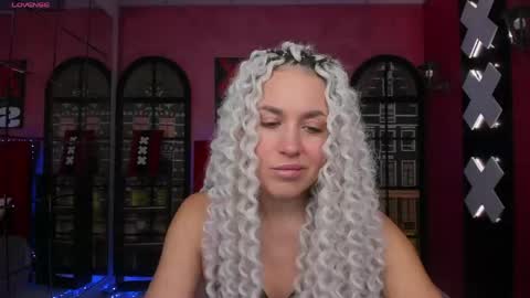 Snapshot of roxy_mars chatting on 05.19.26 Roxy online show from 05.19.26