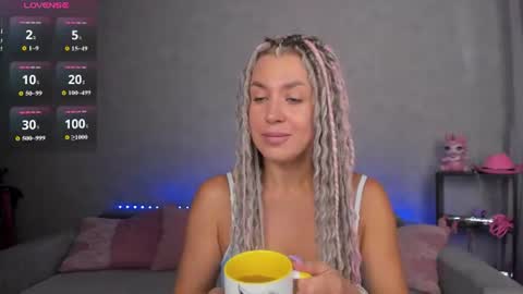 Snapshot of roxy_mars chatting on 07.20.26 Roxy online show from 07.20.26