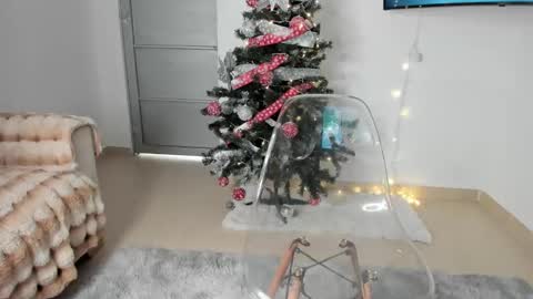 R O X Y  online show from 12.08.24