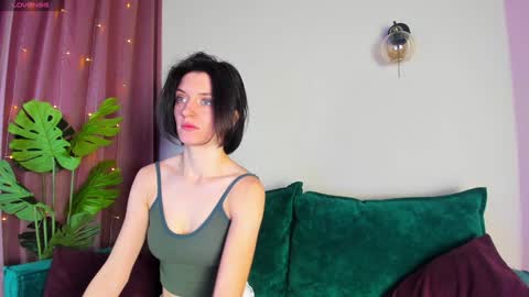 roxy_riot_ online show from 02.06.25