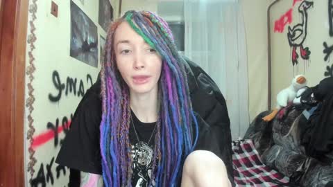 Snapshot of roxy_silver chatting on 12.26.24 Roxy online show from 12.26.24