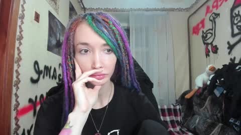 Snapshot of roxy_silver chatting on 12.30.24 Roxy online show from 12.30.24