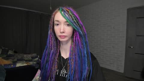 Snapshot of roxy_silver chatting on 01.06.25 Roxy online show from 01.06.25