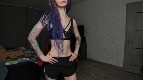 Snapshot of roxy_silver chatting on 01.12.25 Roxy online show from 01.12.25