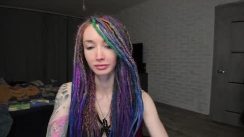 Snapshot of roxy_silver chatting on 01.12.25 Roxy online show from 01.12.25