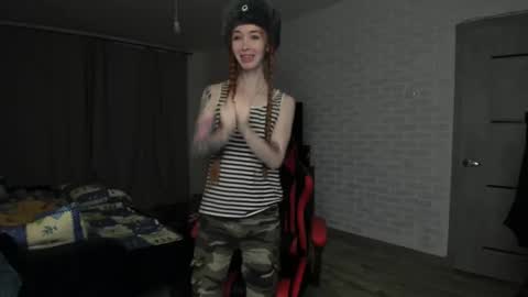 Snapshot of roxy_silver chatting on 02.21.25 Roxy online show from 02.21.25