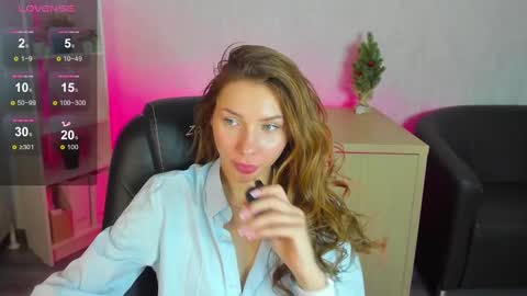 Snapshot of roxy_the_daedevill chatting on 12.17.24 roxy_the_daedevill online show from 12.17.24