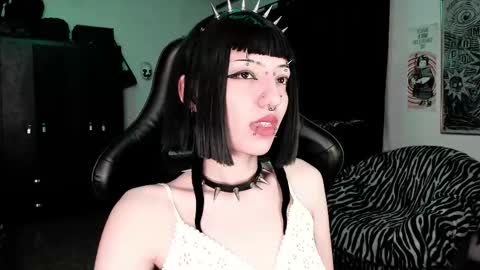 Roxy Independient model Help me to reach 50 thumbs up online show from 02.04.26