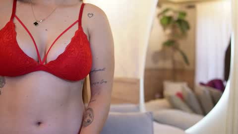 Roxy  online show from 10.06.25