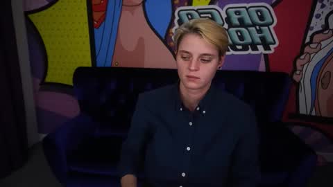 Snapshot of roxyflames chatting on 12.02.25 roxyflames online show from 12.02.25