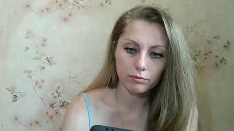 Snapshot of roxyfox18x01 chatting on 06.28.26 roxyfox18x01 online show from 06.28.26
