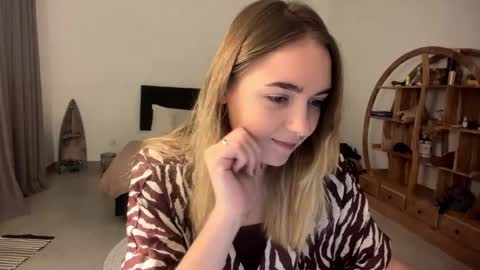 Roxy online show from 03.26.26