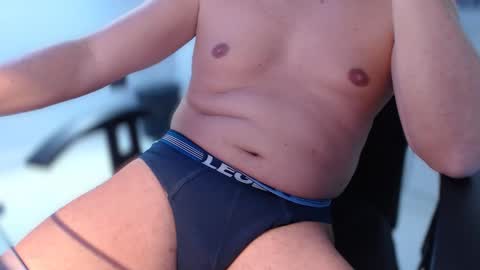 roy77xxx online show from 02.17.26