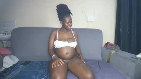 Snapshot of royal_charm chatting on 02.28.26 royal_charm online show from 02.28.26