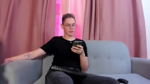 Snapshot of royal_fantasy2 chatting on 09.27.25 Kairo online show from 09.27.25