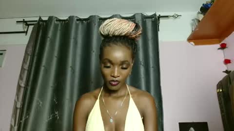 Softluxe online show from 04.21.26