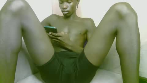 Snapshot of royalty254 chatting on 04.28.26 royalty254 online show from 04.28.26