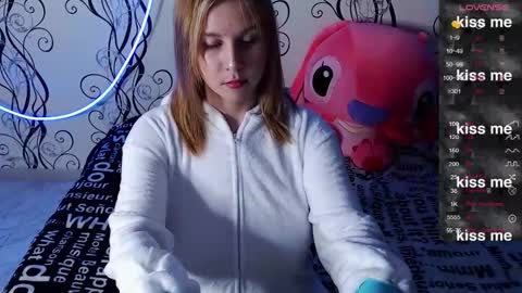 angela online show from 10.19.25