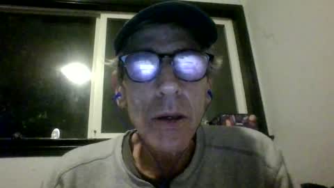 Snapshot of royboy2561 chatting on 05.18.26 Roy Murrin online show from 05.18.26