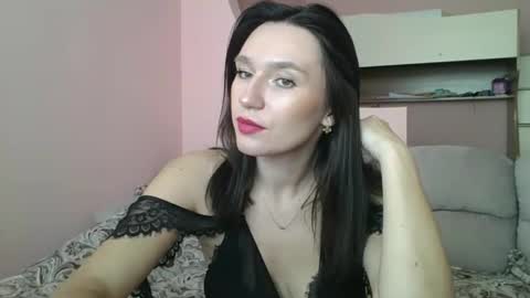 Snapshot of roza05x chatting on 09.17.25 Roza05x online show from 09.17.25