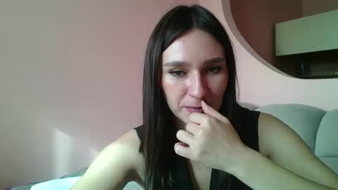 Snapshot of roza05x chatting on 10.13.25 Roza05x online show from 10.13.25