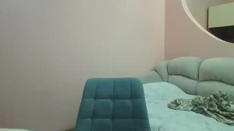 Snapshot of roza05x chatting on 10.22.25 Roza05x online show from 10.22.25