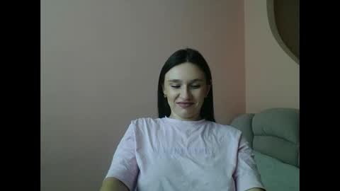 Snapshot of roza05x chatting on 10.23.25 Roza05x online show from 10.23.25