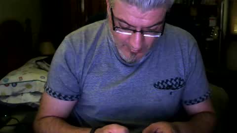 Snapshot of rrd85 chatting on 10.24.25 rrd85 online show from 10.24.25