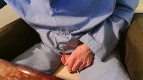 Snapshot of rubbertapper chatting on 02.21.25 rubbertapper online show from 02.21.25