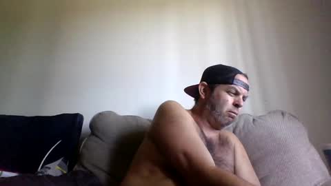 rubbingoneout714 online show from 10.31.25